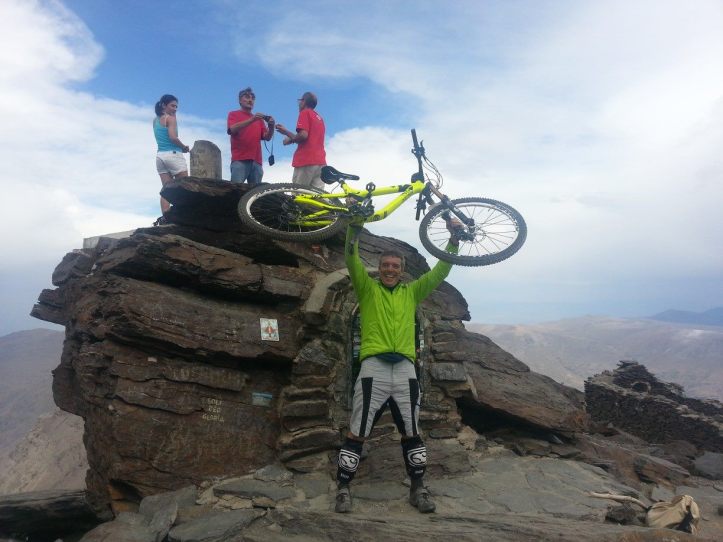 1094725_10151860427617959_991240821_o